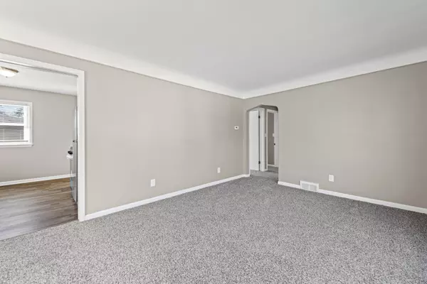 Harper Woods, MI 48225,19720 Woodside Street