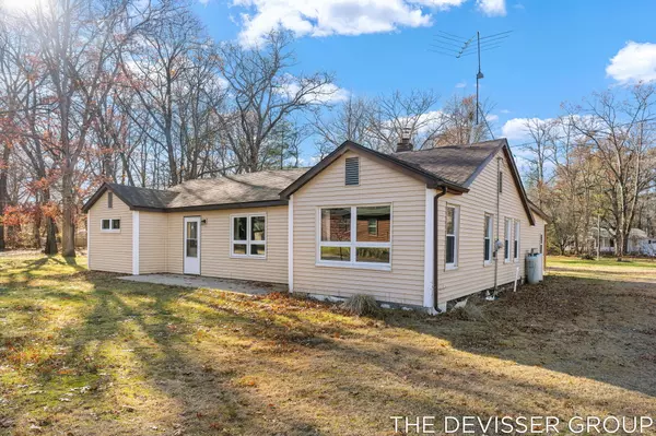 Pullman, MI 49450,922 Maas Lane