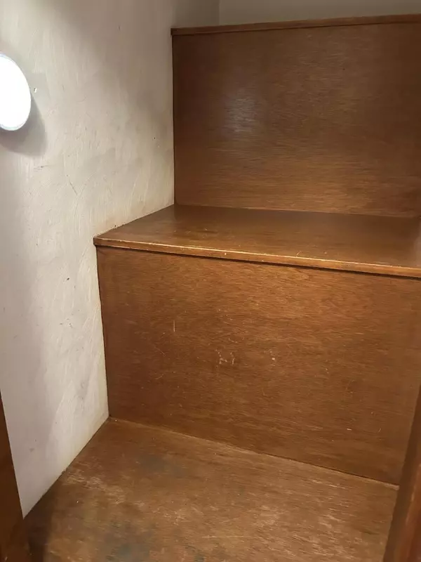 Holland, MI 49424,401 1st Avenue