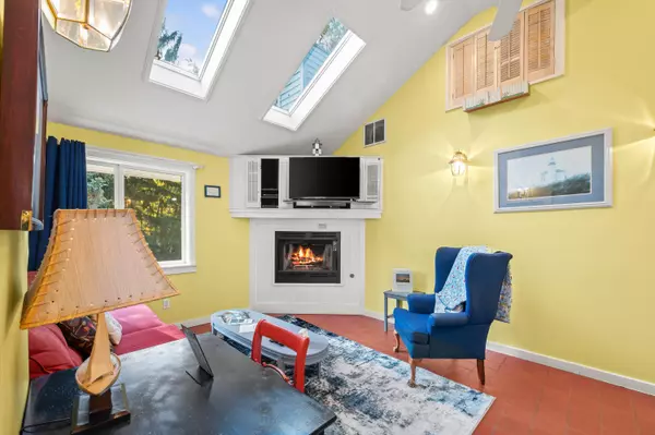 New Buffalo, MI 49117,231 E Buffalo Street