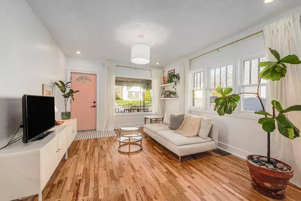 Grand Rapids, MI 49505,114 Knapp NE Street