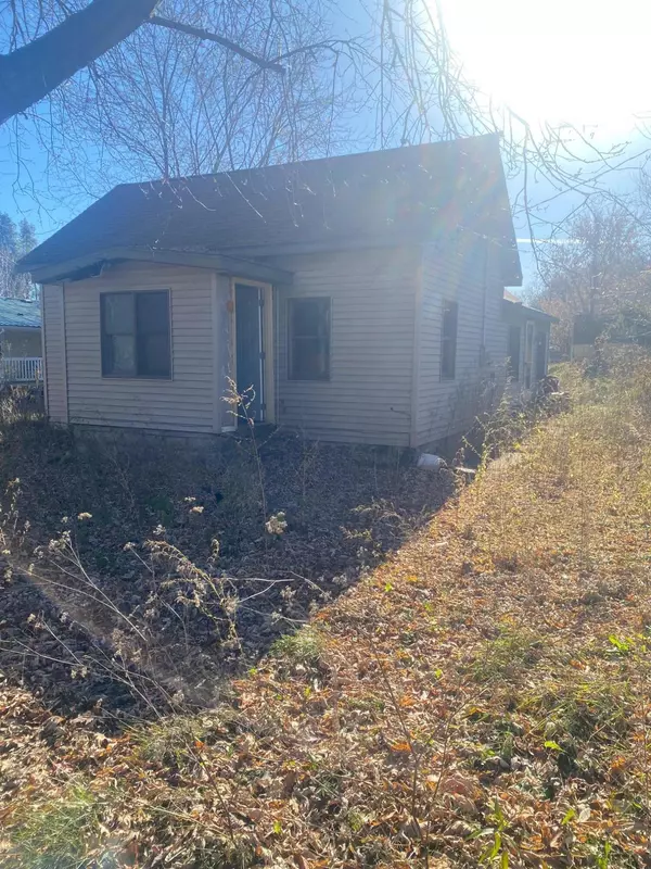 Blanchard, MI 49310,135 Millbrook Road