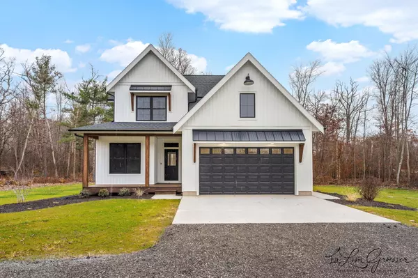 10048 Barberry Lane, Howard City, MI 49329