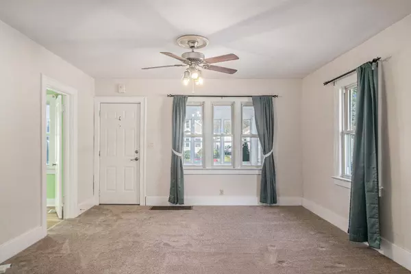 Grand Rapids, MI 49505,612 Woodridge NE Street