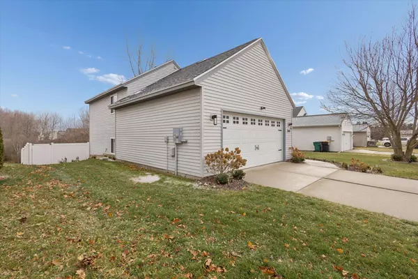 Cedar Springs, MI 49319,360 Tall Grass Drive