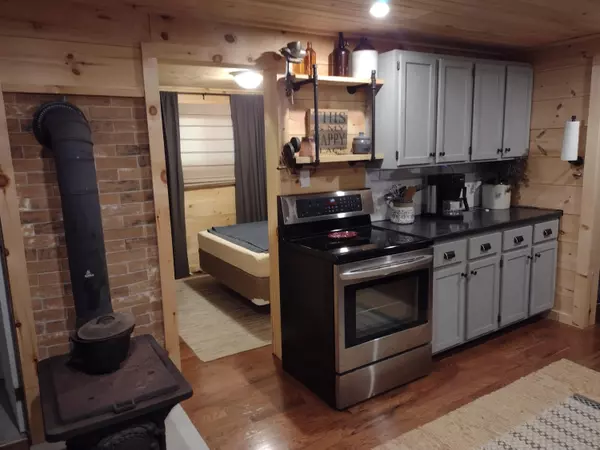 Fennville, MI 49408,7129 Evergreen Ln