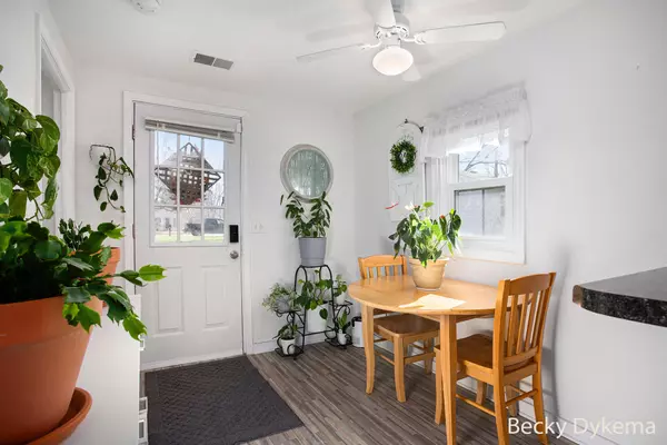 Portage, MI 49024,5738 Mount Vernon Avenue