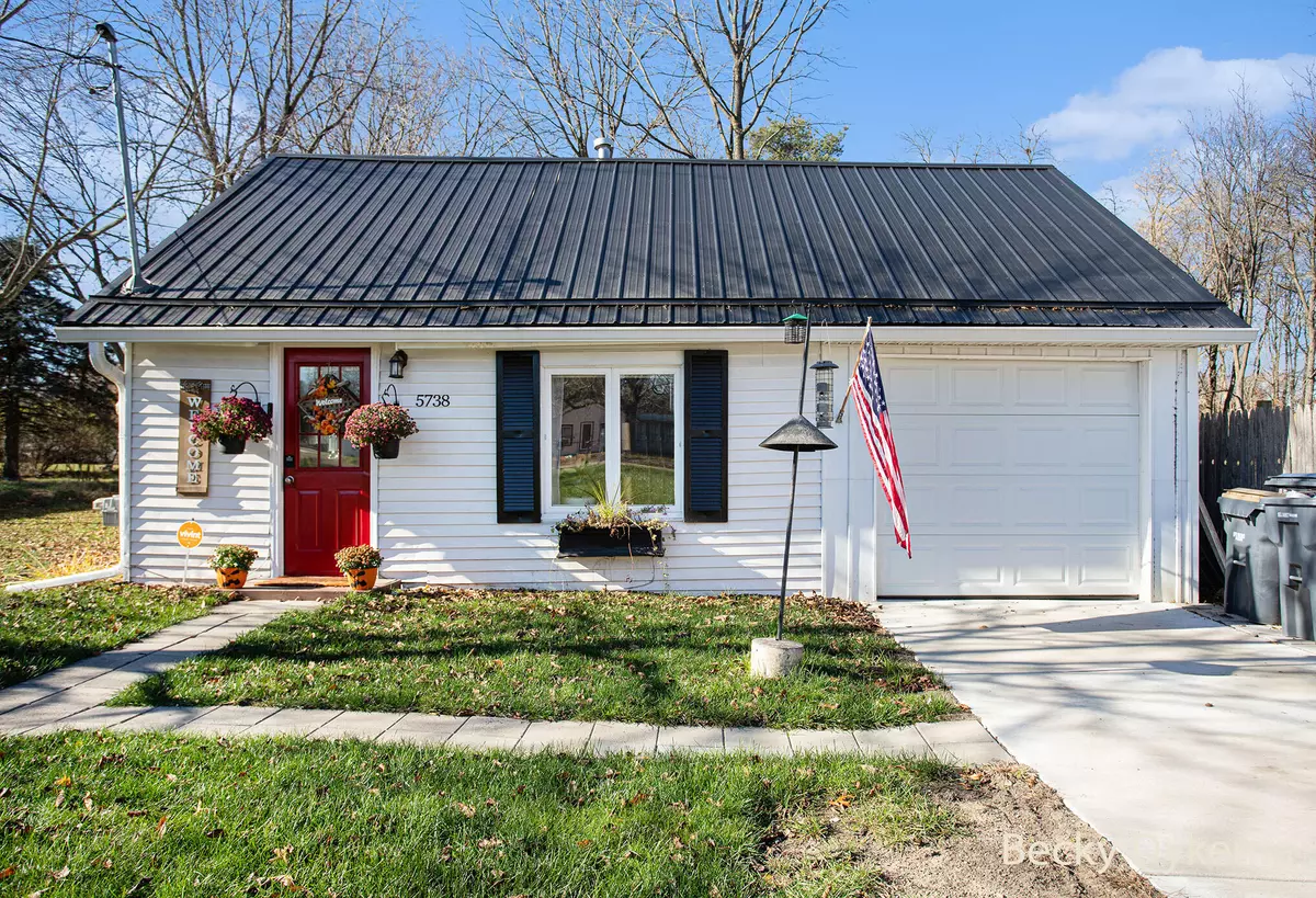 Portage, MI 49024,5738 Mount Vernon Avenue