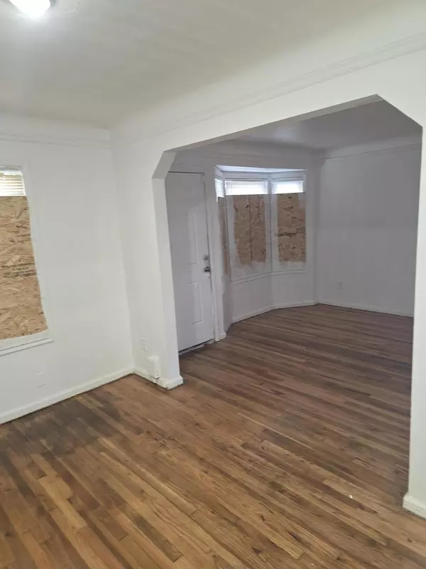 Detroit, MI 48212,17955 Charest Street