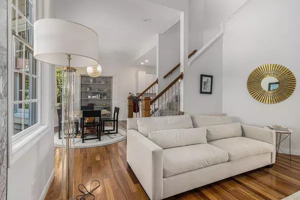 Kalamazoo, MI 49009,5250 Queen Victoria Lane