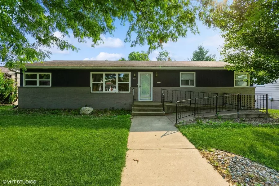 221 S Whittaker Street, New Buffalo, MI 49117