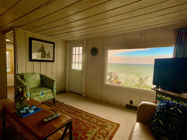 Holland, MI 49424,5537 Lakeshore Drive