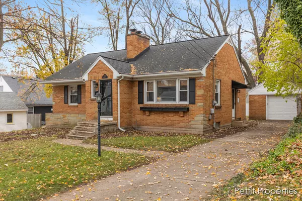 Grand Rapids, MI 49506,1612 Chamberlain SE Avenue