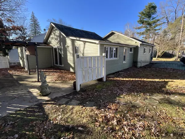 Alto, MI 49302,8802 66th SE Street