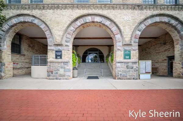 940 Monroe NW Avenue #206, Grand Rapids, MI 49503