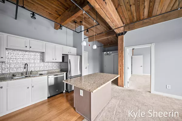 Grand Rapids, MI 49503,940 Monroe NW Avenue #206