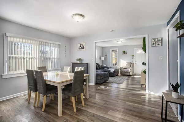 Grand Rapids, MI 49504,868 10th NW Street