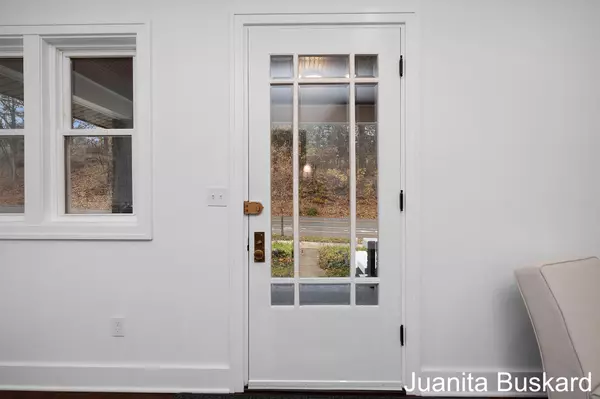 Grand Rapids, MI 49504,1352 Walker NW Avenue