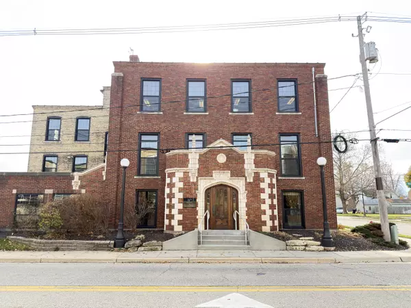 Zeeland, MI 49464,160 W Washington Avenue #B