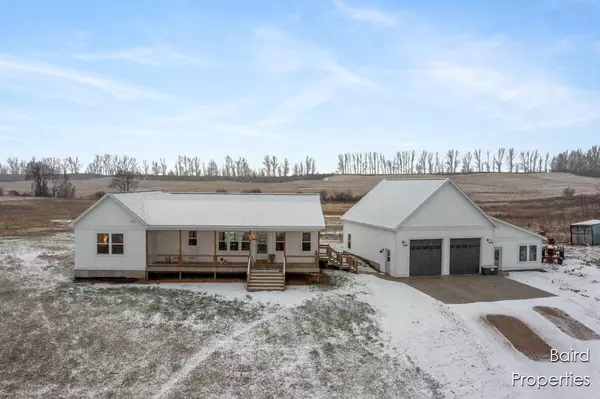 6288 N 88th Avenue, Hart, MI 49420