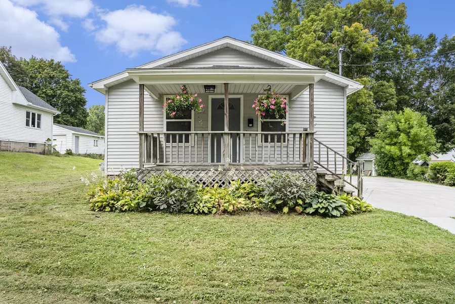 916 Yeomans Street, Ionia, MI 48846