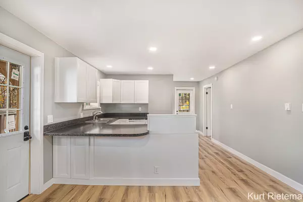 Allegan, MI 49010,1841 Teepee Trail