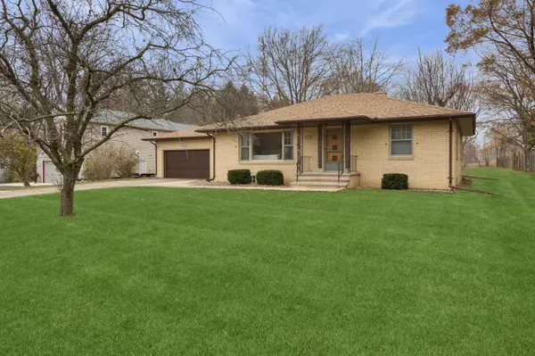 2272 Washington Avenue, St. Joseph, MI 49085