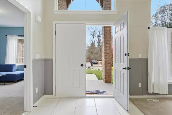 West Bloomfield, MI 48324,1985 Christopher Court