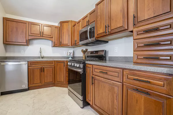 Muskegon, MI 49445,2962 Riverview Avenue