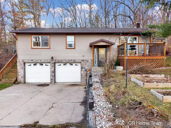 7649 Main Street, Newaygo, MI 49337