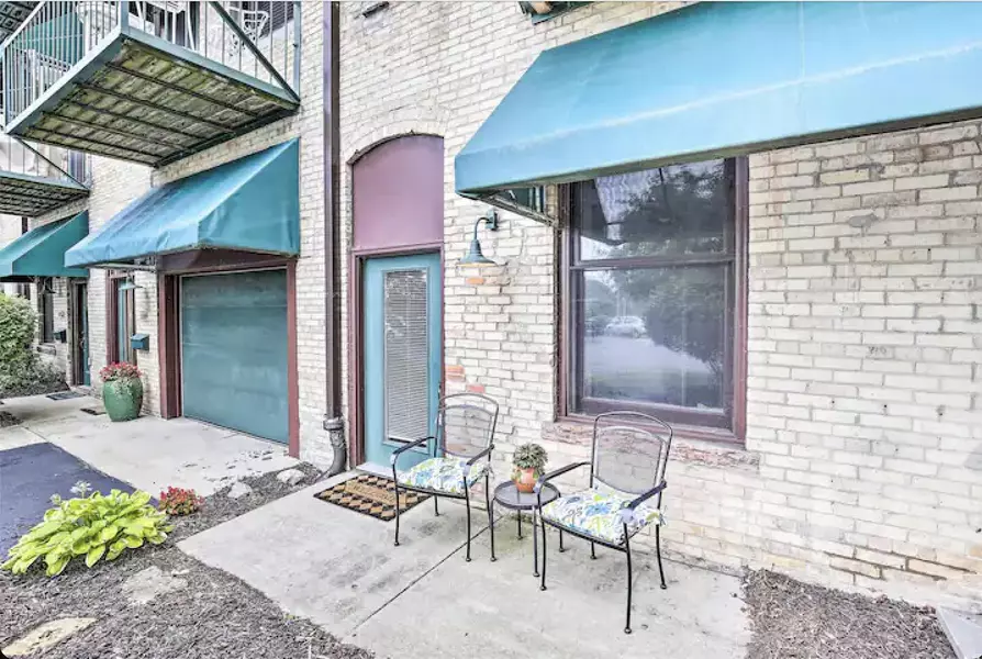 110 N Harbor Drive #113, Grand Haven, MI 49417