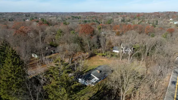 Ann Arbor, MI 48103,2844 Whippoorwill Lane