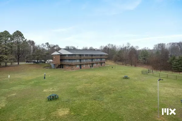 Portage, MI 49002,1525 Bacon Avenue