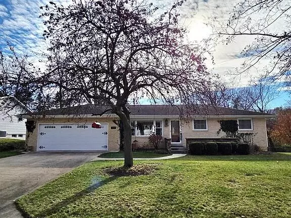 Hillsdale, MI 49242,44 Leroy Street