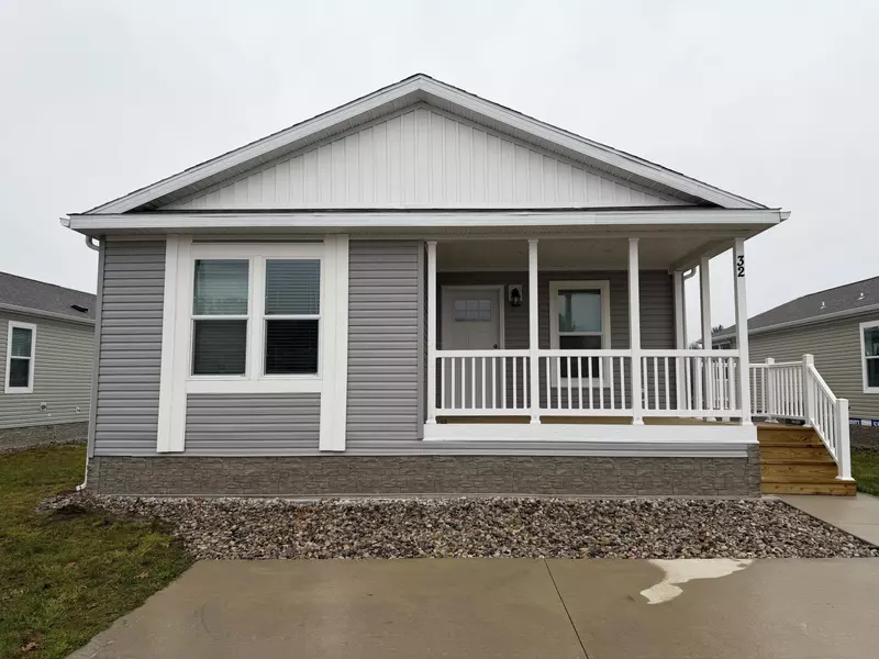 1283 E Ellis Road #32, Norton Shores, MI 49441