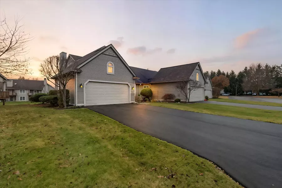 201 Pierce Lake Drive, Chelsea, MI 48118