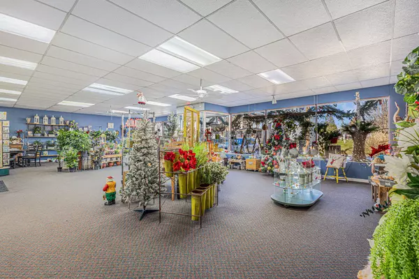 Manistee, MI 49660,259 5th Street