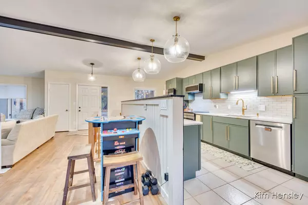 Grand Rapids, MI 49546,4736 Burton SE Street