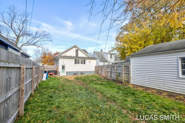 Holland, MI 49423,238 W 24th Street