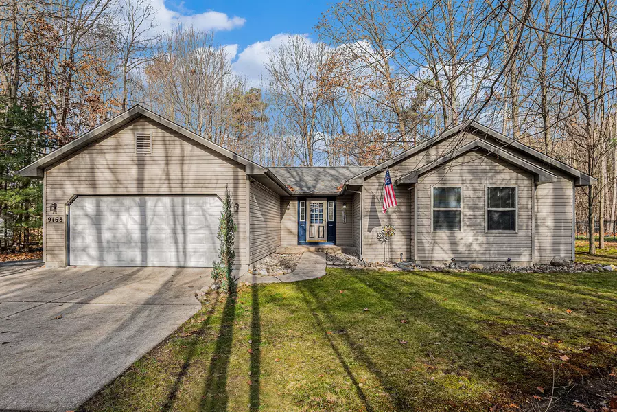 9168 White Birch Drive, Canadian Lakes, MI 49346