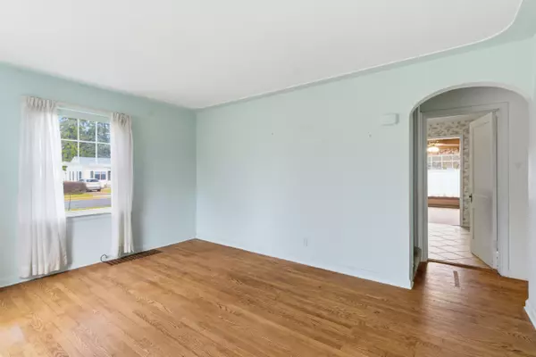 Kalamazoo, MI 49048,1524 Woodrow Drive