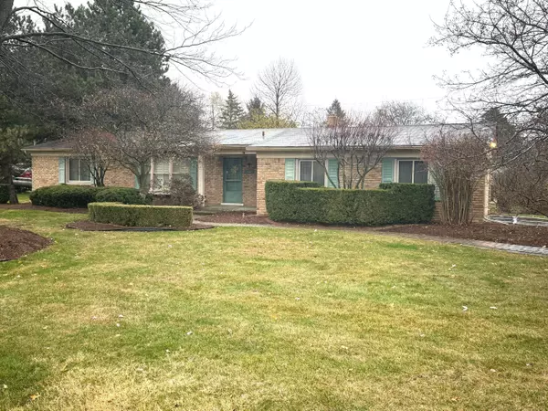 384 Bellamine Drive, Rochester Hills, MI 48309
