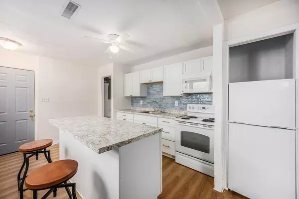 Kalamazoo, MI 49004,1042 Darwood Avenue