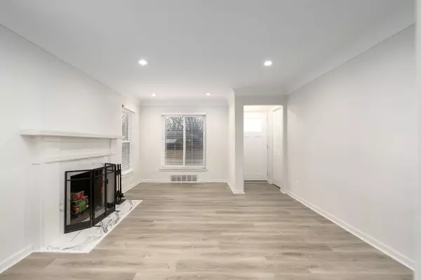 Oak Park, MI 48237,24701 Parklawn Street