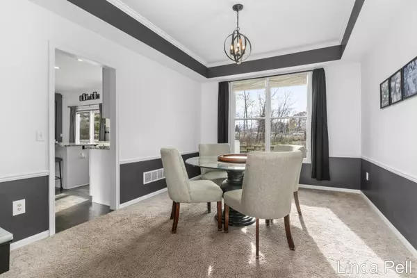 Ada, MI 49301,33 Fox Point NE Court