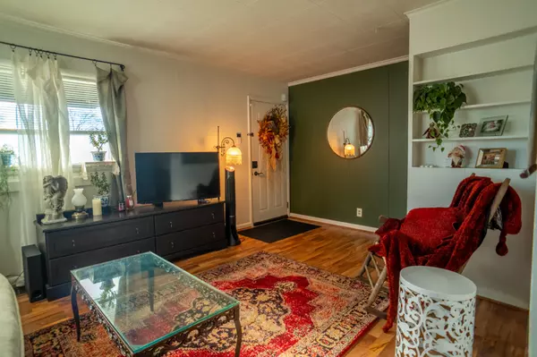 Manistee, MI 49660,274 6th Avenue