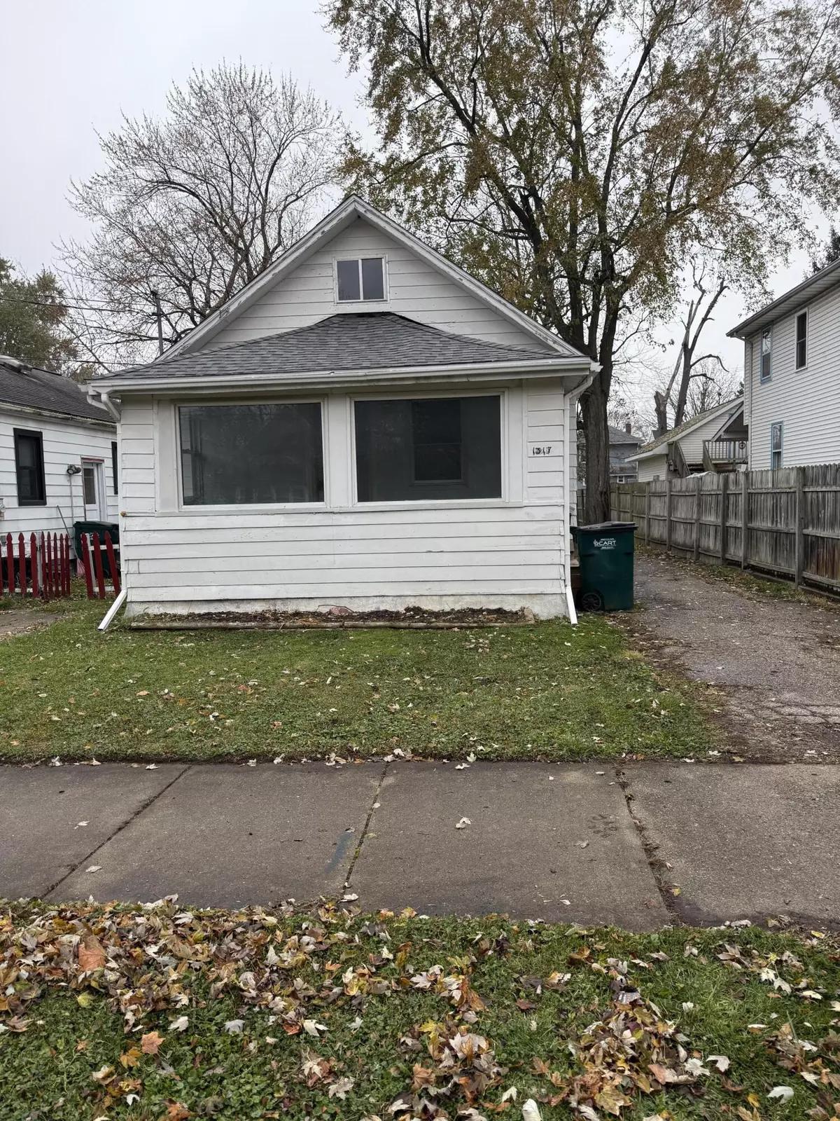 Lansing, MI 48906,1317 Illinois Avenue