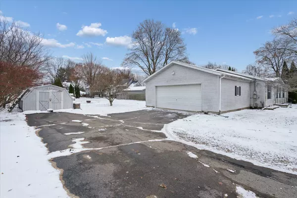 Jackson, MI 49202,835 Fleming Avenue