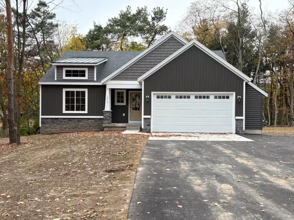 7215 Chandler NE Drive, Belmont, MI 49306