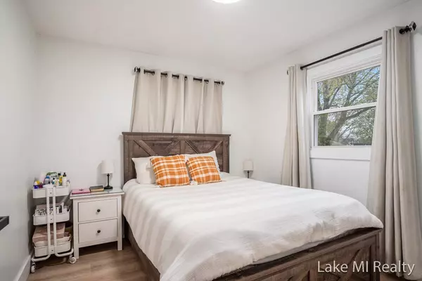 Grand Rapids, MI 49548,82 Peony SW Street